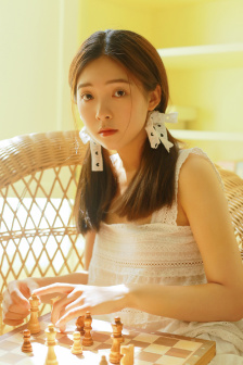 当着太子的面皇帝宠幸了太子妃